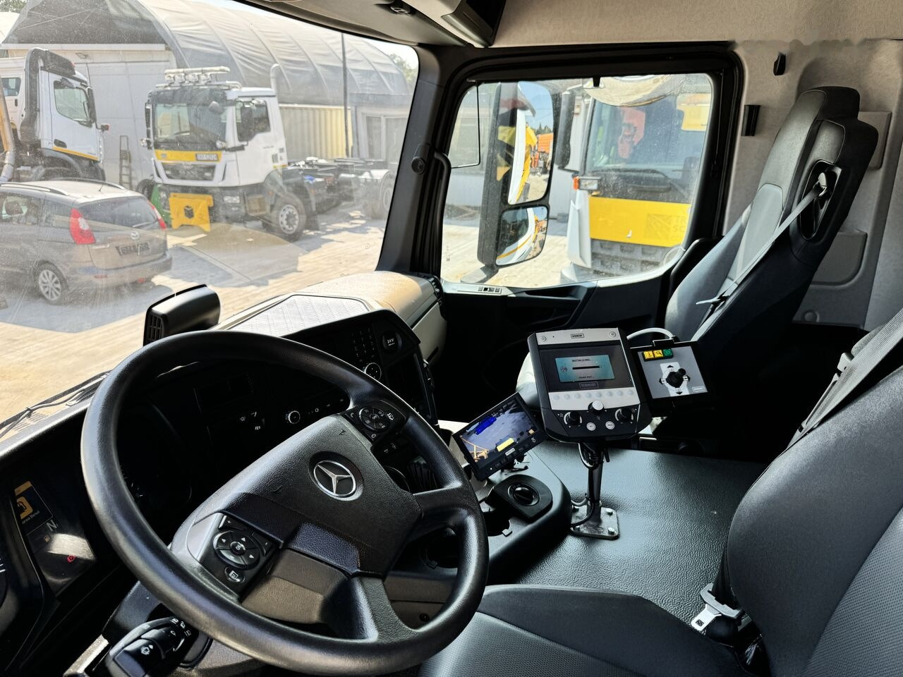 Véhicule de voirie/ Spécial, Camion Mercedes-Benz 1824: photos 14