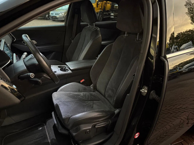 DS Ds 7 Crossback DS Performance Line NL Auto 360 Cam Xenon Led Groot Navi Leder/ Alcantara Cruise Lmv Veel Opties! - SUV: photos 5 DS Ds 7 Crossback DS Performance Line NL Auto 360 Cam Xenon Led Groot Navi Leder/ Alcantara Cruise Lmv Veel Opties! - SUV: photos 5