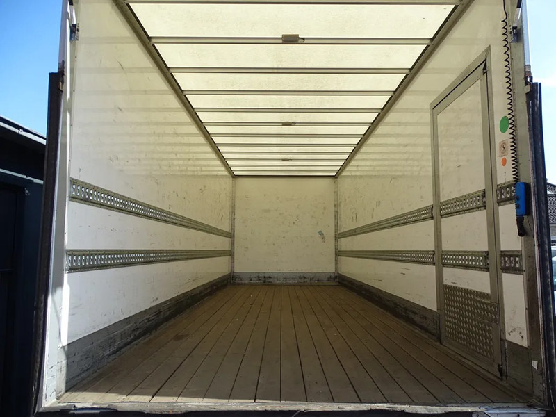 MAN TGL 12.180 EURO 6 LAADKLEP AIRCO AUTOMAAT NAVI 1ST OWNER - Camion fourgon: photos 5 MAN TGL 12.180 EURO 6 LAADKLEP AIRCO AUTOMAAT NAVI 1ST OWNER - Camion fourgon: photos 5