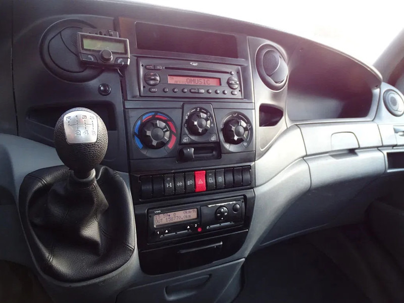 Iveco Daily 35C18 BE TREKKER 3 ZITS EURO 5 12 TON - Tracteur routier: photos 4 Iveco Daily 35C18 BE TREKKER 3 ZITS EURO 5 12 TON - Tracteur routier: photos 4
