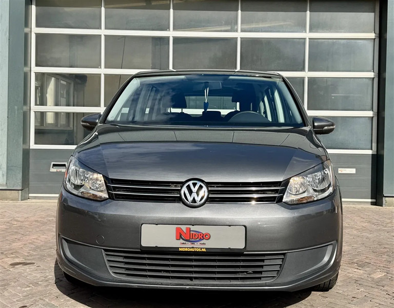 Volkswagen Touran 1.2 TSI 105pk 7 Pers LMV export - Voiture: photos 5 Volkswagen Touran 1.2 TSI 105pk 7 Pers LMV export - Voiture: photos 5