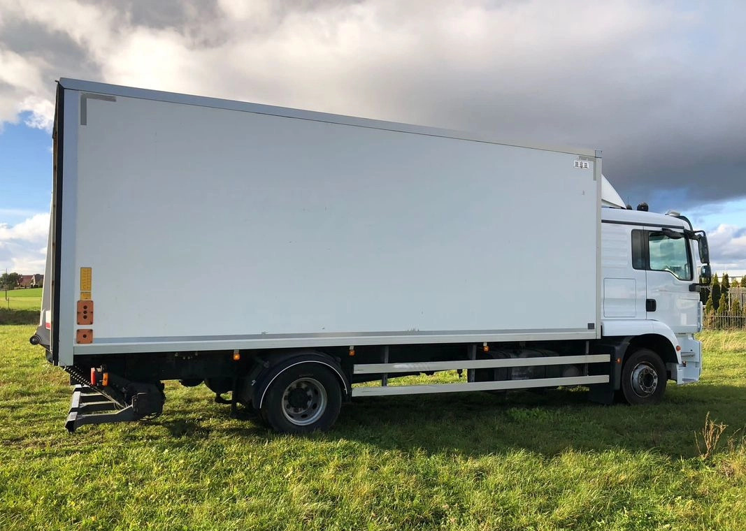 MAN 15.290 Winda Bok otwierany 18 Palet - Camion isothermique: photos 3 MAN 15.290 Winda Bok otwierany 18 Palet - Camion isothermique: photos 3