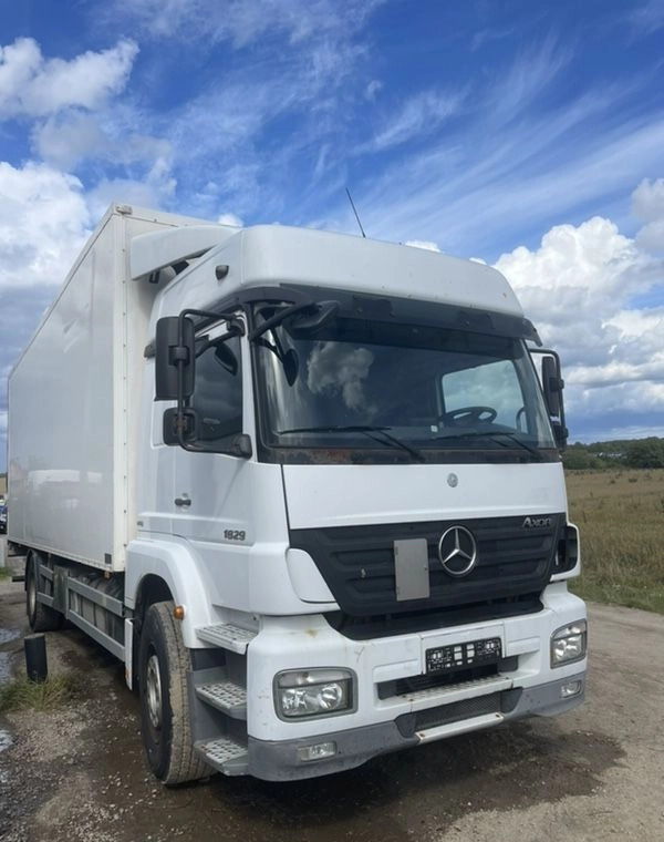 MERCEDES-BENZ AXOR PRZEBIEG TYLKO 322000 KM!!!! - Camion isothermique: photos 1 MERCEDES-BENZ AXOR PRZEBIEG TYLKO 322000 KM!!!! - Camion isothermique: photos 1
