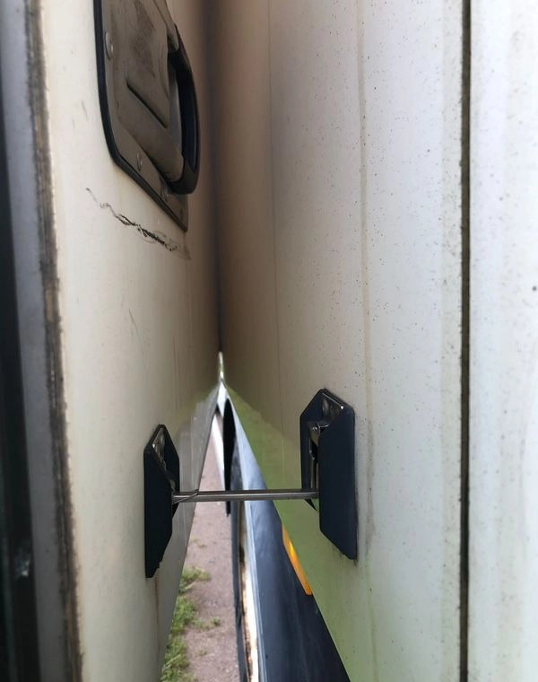 MERCEDES-BENZ AXOR PRZEBIEG TYLKO 322000 KM!!!! en leasing occasion MERCEDES-BENZ AXOR PRZEBIEG TYLKO 322000 KM!!!!: photos 24 MERCEDES-BENZ AXOR PRZEBIEG TYLKO 322000 KM!!!! en leasing occasion MERCEDES-BENZ AXOR PRZEBIEG TYLKO 322000 KM!!!!: photos 24