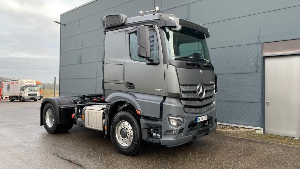 Mercedes-Benz Actros 1851 LS HAD Kipphydraulik ACC AHK AUT LED - Tracteur routier: photos 1 Mercedes-Benz Actros 1851 LS HAD Kipphydraulik ACC AHK AUT LED - Tracteur routier: photos 1