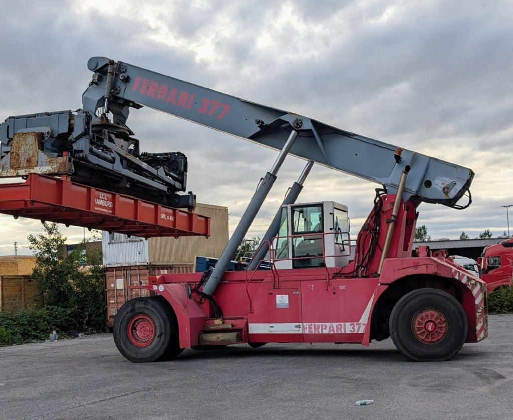 CVS Ferrari F377.5 PB  - Reach stacker: photos 1 CVS Ferrari F377.5 PB  - Reach stacker: photos 1