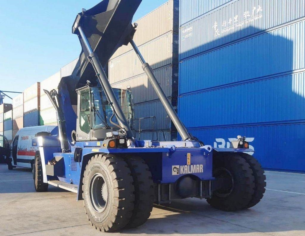 Kalmar DRG100-54S6 - Reach stacker: photos 1 Kalmar DRG100-54S6 - Reach stacker: photos 1