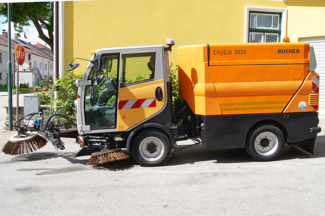 BUCHER BUCHER CityCat 2020 XL/Euro 6/L + R Kehrmaschine/Frontbesen - Balayeuse de voirie: photos 3 BUCHER BUCHER CityCat 2020 XL/Euro 6/L + R Kehrmaschine/Frontbesen - Balayeuse de voirie: photos 3