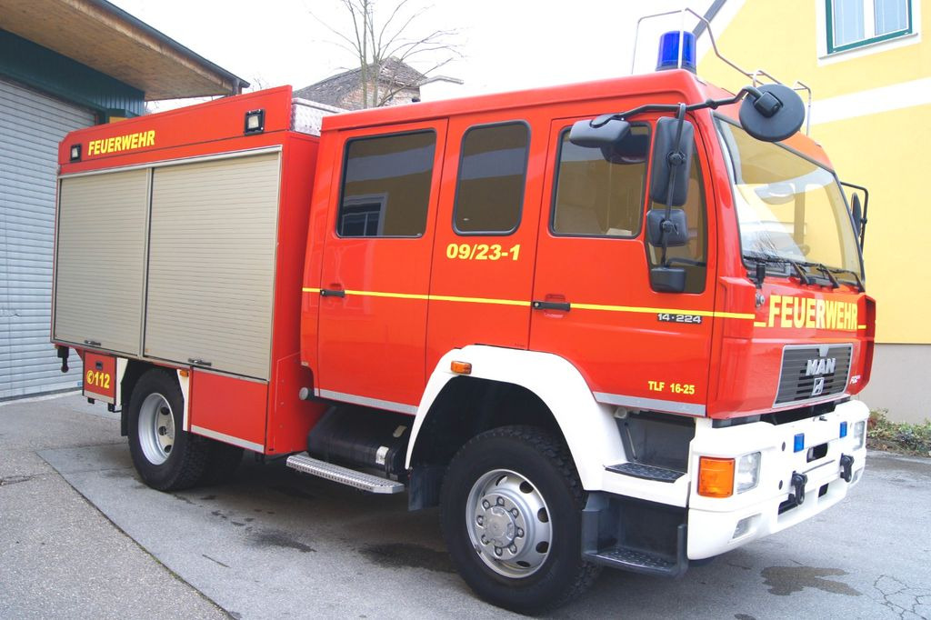 Camion de pompier MAN 14.224 L80 4x4 /METZ TLF 16/25 Feuerwehr: photos 6