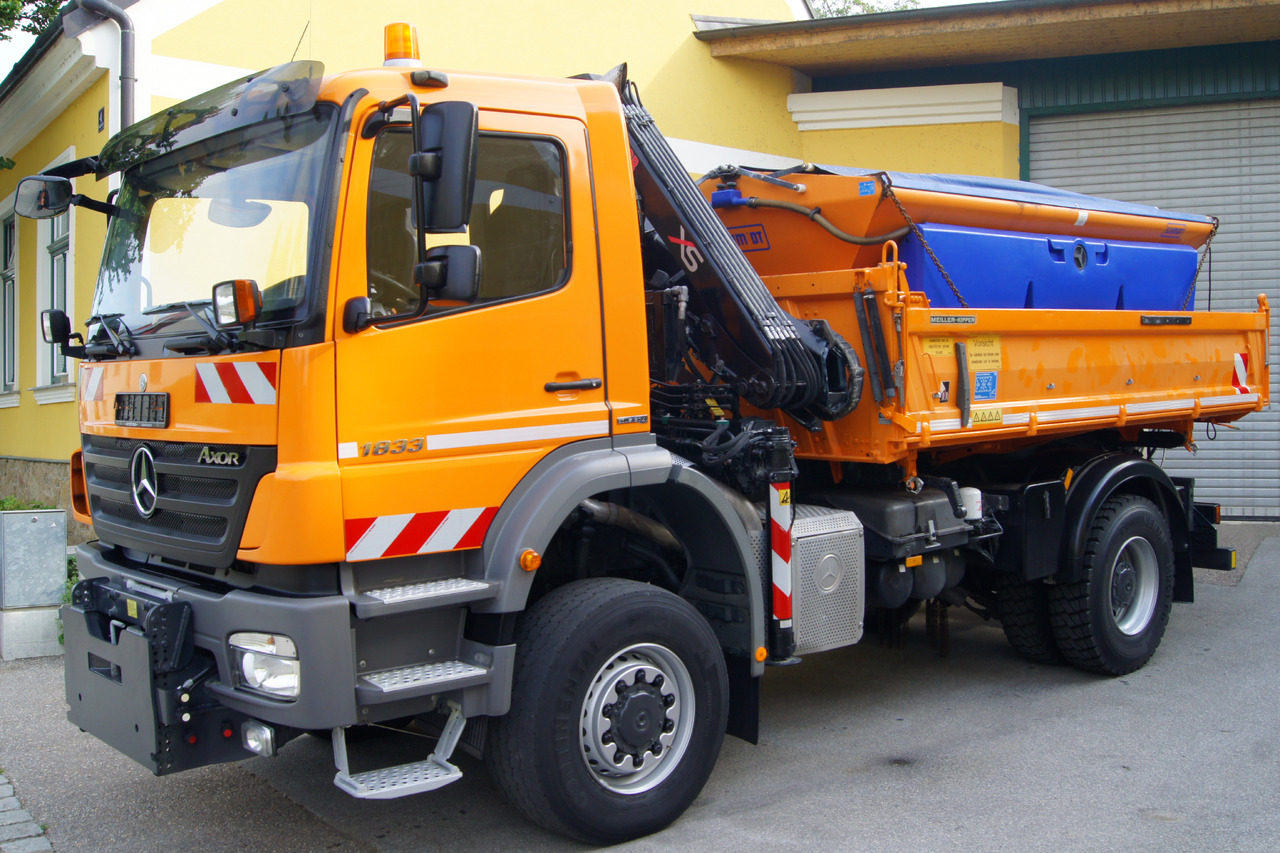 MERCEDES-BENZ AXOR 1833 4x4/TÜV/Eur4/HIAB 088/MEILLER/Winterdienst/Salzstreuer - Engin de déneigement: photos 2 MERCEDES-BENZ AXOR 1833 4x4/TÜV/Eur4/HIAB 088/MEILLER/Winterdienst/Salzstreuer - Engin de déneigement: photos 2