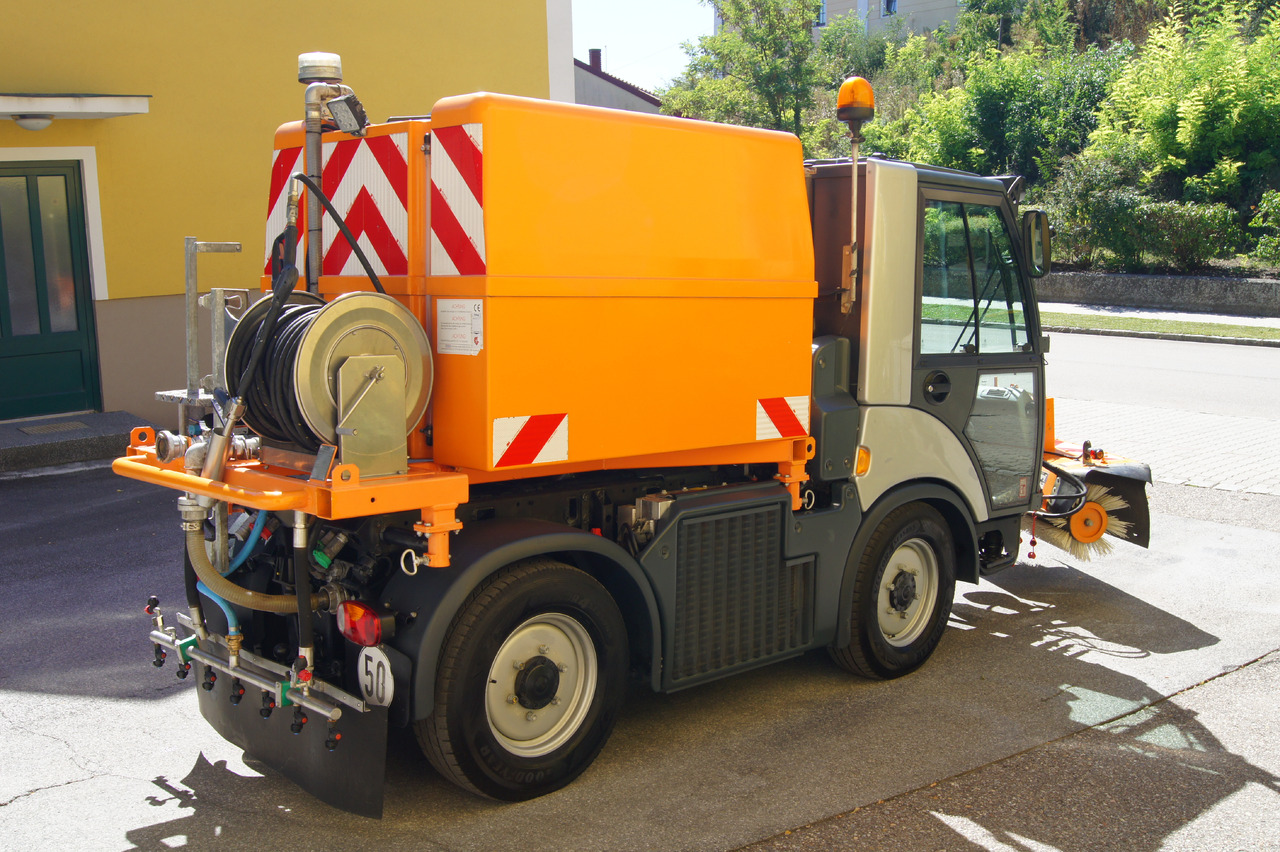 MULTICAR TREMO X56 Carrier CS/4x4/Euro 5/Besen/Wasserfass - Engin de déneigement: photos 4 MULTICAR TREMO X56 Carrier CS/4x4/Euro 5/Besen/Wasserfass - Engin de déneigement: photos 4