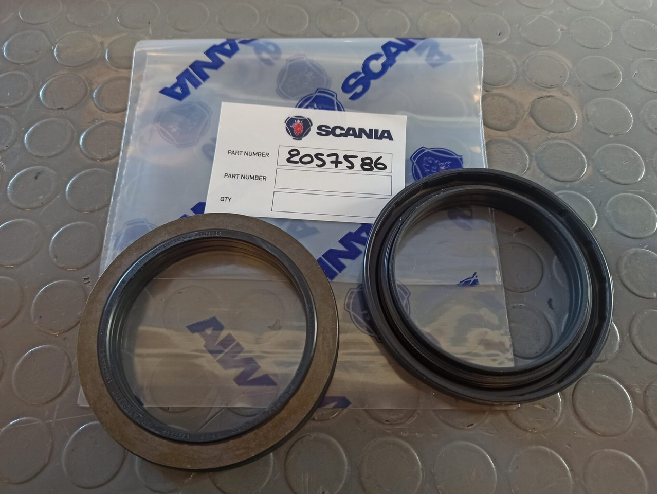 NEW ORIGINAL SEALING RING - 2057586 - Essieu et pièces pour Camion: photos 1 NEW ORIGINAL SEALING RING - 2057586 - Essieu et pièces pour Camion: photos 1