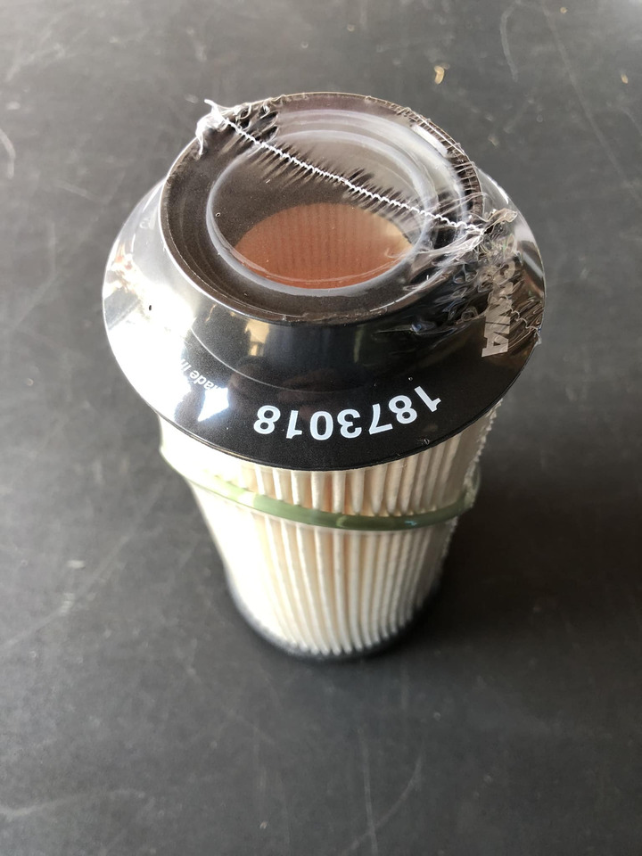 SCANIA FUEL FILTER - 1873018 - Filtre à carburant pour Camion: photos 1 SCANIA FUEL FILTER - 1873018 - Filtre à carburant pour Camion: photos 1