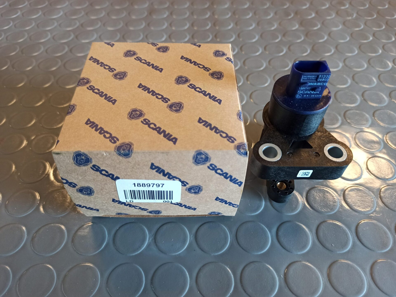 SCANIA LEVEL SENSOR 1889797 - Capteur pour Camion: photos 1 SCANIA LEVEL SENSOR 1889797 - Capteur pour Camion: photos 1