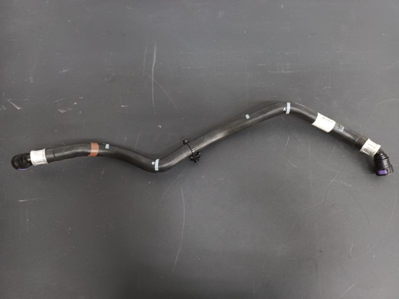 VOLVO HOSE - 22953460 - Conduite/ Flexible de frein pour Camion: photos 1 VOLVO HOSE - 22953460 - Conduite/ Flexible de frein pour Camion: photos 1