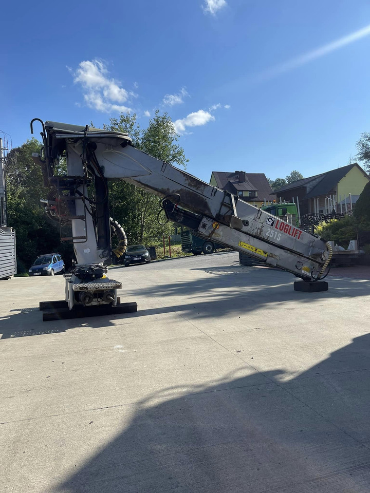 Loglift 251S - Grue auxiliaire: photos 3 Loglift 251S - Grue auxiliaire: photos 3