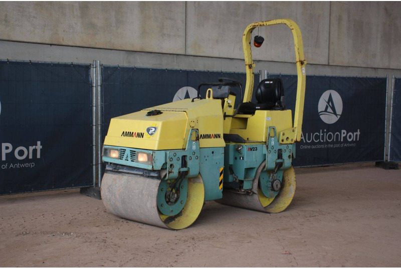 Compacteur à pieds de mouton/ Monocylindre Ammann AV23: photos 8 Compacteur à pieds de mouton/ Monocylindre Ammann AV23: photos 8