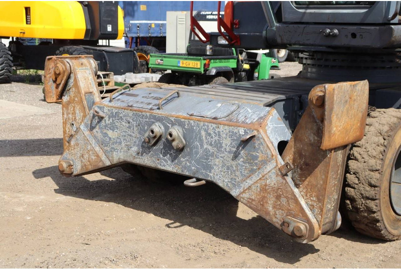 Pelle sur pneus Atlas 350MH: photos 15