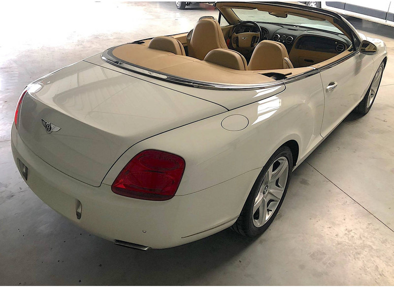 Bentley Continental GTC - Voiture: photos 3 Bentley Continental GTC - Voiture: photos 3