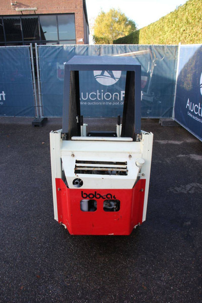 Bobcat 315 - Chargeuse sur pneus: photos 4 Bobcat 315 - Chargeuse sur pneus: photos 4