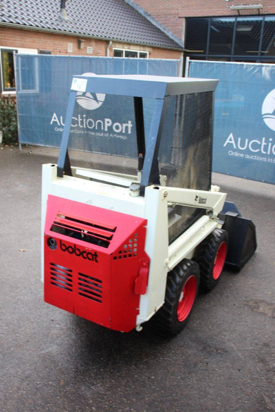 Bobcat 343 - Chargeuse sur pneus: photos 5 Bobcat 343 - Chargeuse sur pneus: photos 5