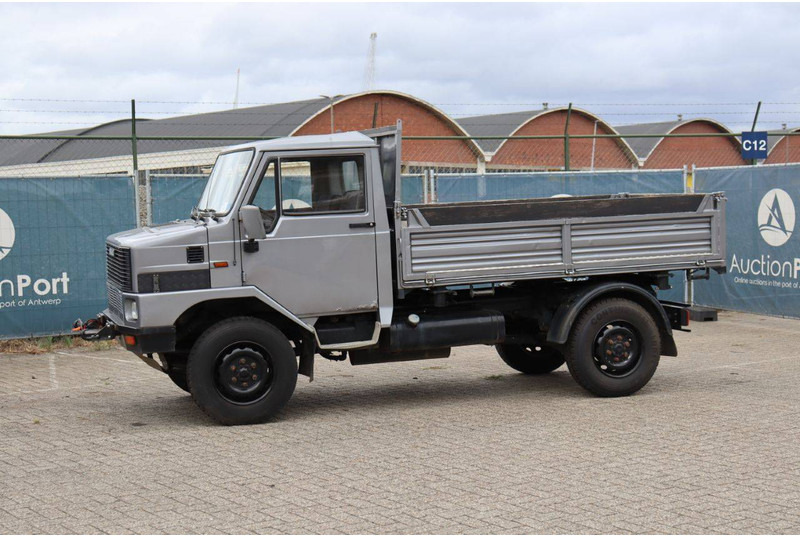 Bremach TGR 35 - Camion fourgon: photos 1 Bremach TGR 35 - Camion fourgon: photos 1