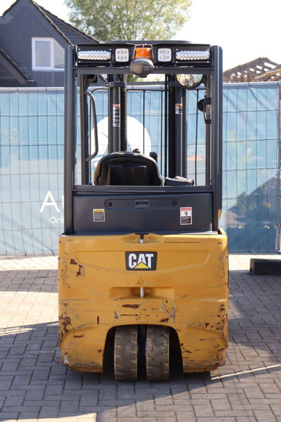 Caterpillar 2ET4000 - Chariot élévateur électrique: photos 5 Caterpillar 2ET4000 - Chariot élévateur électrique: photos 5