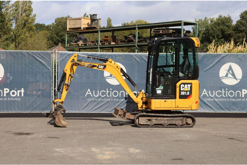 Caterpillar 301.8 - Pelle sur chenille: photos 1 Caterpillar 301.8 - Pelle sur chenille: photos 1