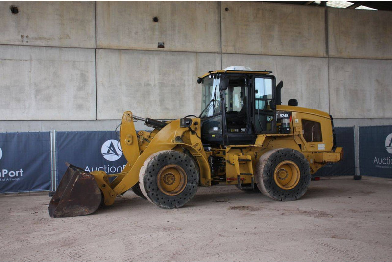 Caterpillar 924K - Chargeuse sur pneus: photos 1 Caterpillar 924K - Chargeuse sur pneus: photos 1