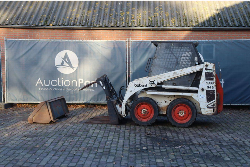 Clark 543 - Chargeuse sur pneus: photos 2 Clark 543 - Chargeuse sur pneus: photos 2