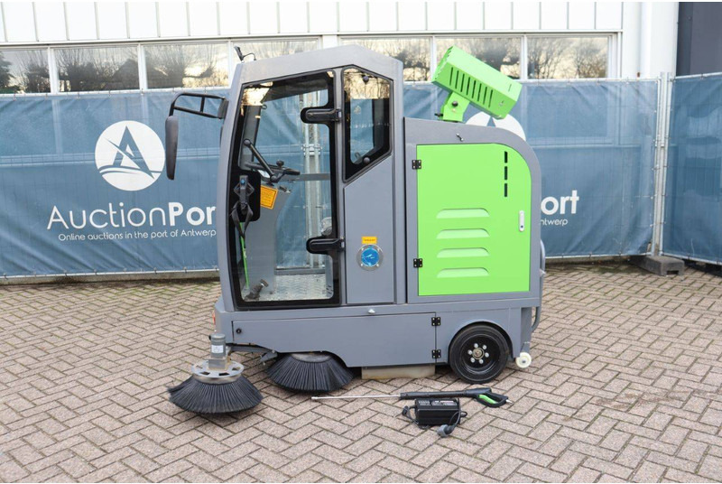 D19 - Balayeuse de voirie: photos 2 D19 - Balayeuse de voirie: photos 2