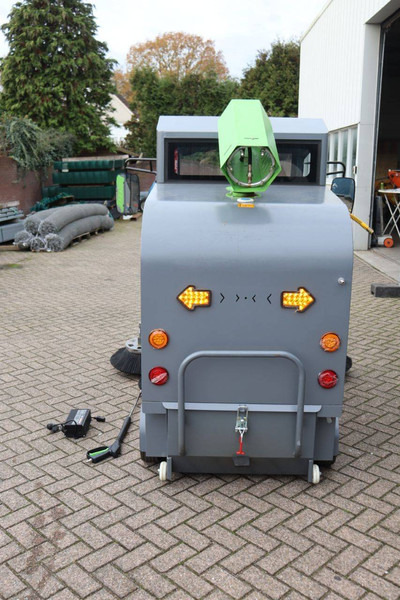 D19 - Balayeuse de voirie: photos 5 D19 - Balayeuse de voirie: photos 5