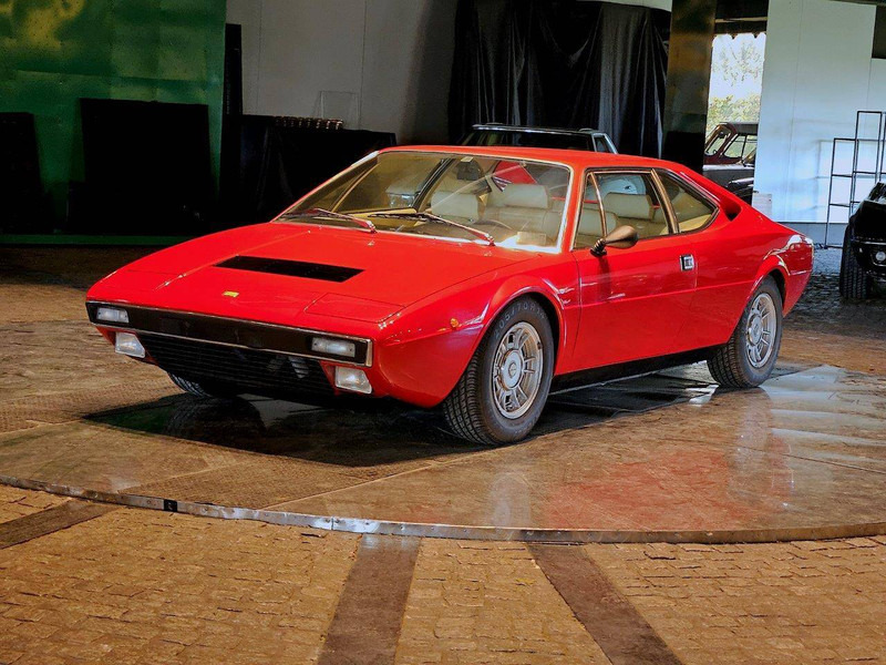 Ferrari DINO 308 GT4 - Berline: photos 1 Ferrari DINO 308 GT4 - Berline: photos 1