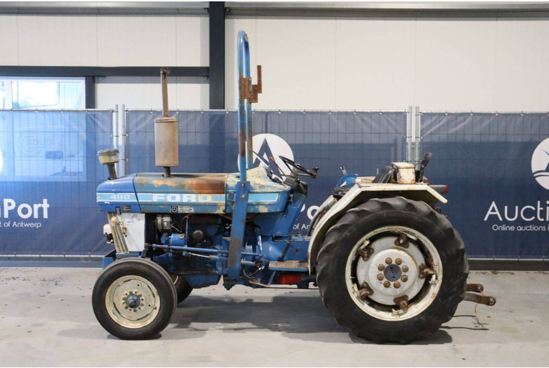 Ford 4110 - Tracteur agricole: photos 2 Ford 4110 - Tracteur agricole: photos 2