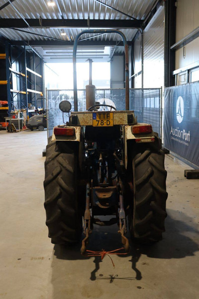 Ford 4110 - Tracteur agricole: photos 5 Ford 4110 - Tracteur agricole: photos 5