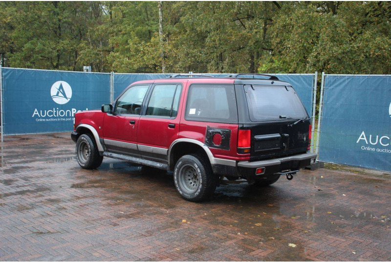 Ford Explorer - SUV: photos 3 Ford Explorer - SUV: photos 3