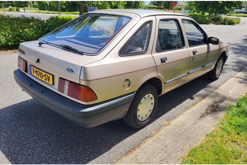 Ford Sierra 1.3 - Berline: photos 4 Ford Sierra 1.3 - Berline: photos 4