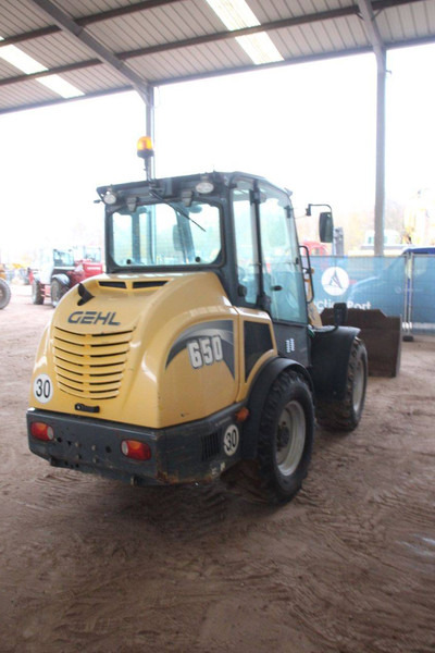 Gehl 650 - Chargeuse sur pneus: photos 5 Gehl 650 - Chargeuse sur pneus: photos 5
