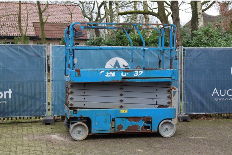 Genie GS-3246 - Nacelle ciseaux: photos 1 Genie GS-3246 - Nacelle ciseaux: photos 1