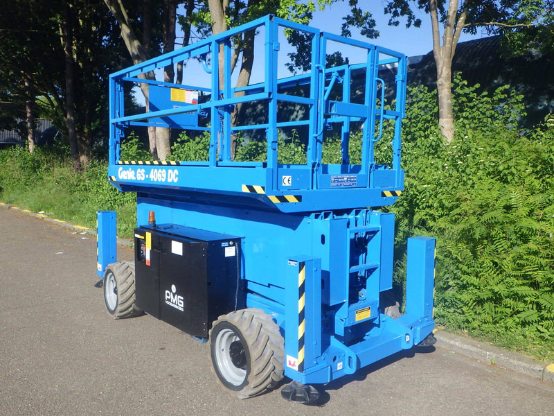 Genie GS-4069DC - Nacelle ciseaux: photos 3 Genie GS-4069DC - Nacelle ciseaux: photos 3