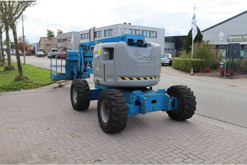 Genie Z-45/25J - Nacelle articulée: photos 3 Genie Z-45/25J - Nacelle articulée: photos 3
