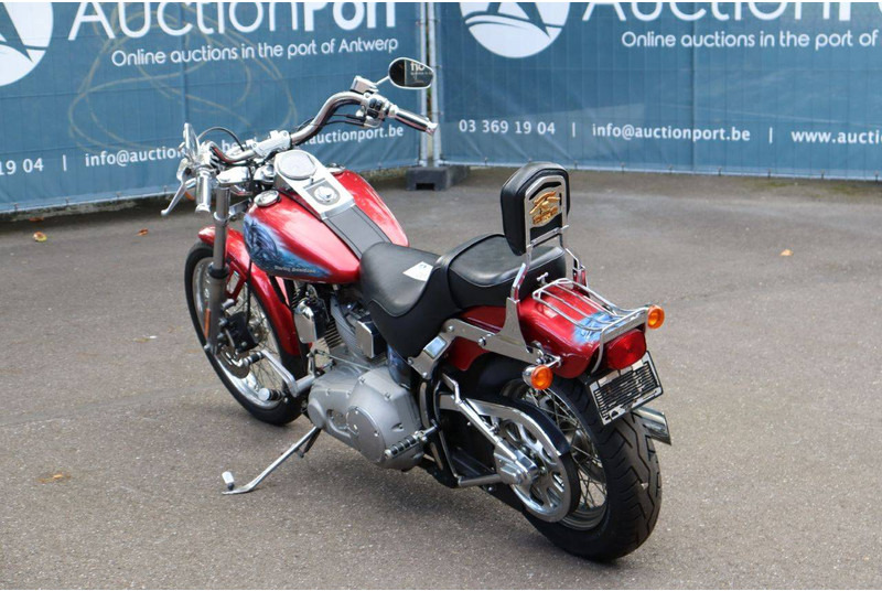 Harley-Davidson Deuce Softail - Motocyclette: photos 4 Harley-Davidson Deuce Softail - Motocyclette: photos 4