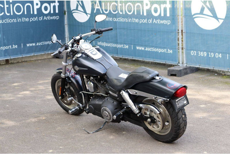 Harley-Davidson Dyna Fat Bob - Motocyclette: photos 4 Harley-Davidson Dyna Fat Bob - Motocyclette: photos 4