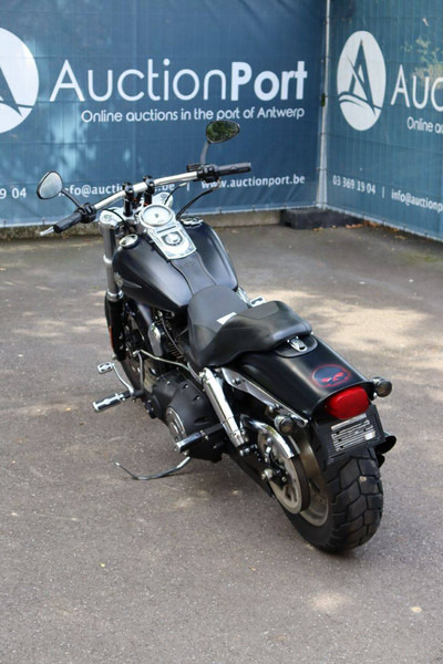 Harley-Davidson Dyna Fat Bob - Motocyclette: photos 5 Harley-Davidson Dyna Fat Bob - Motocyclette: photos 5