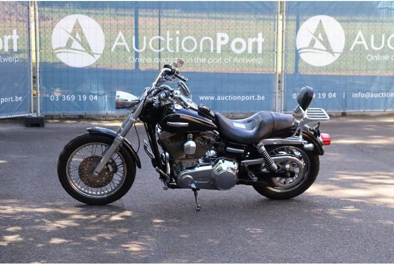 Harley-Davidson Dyna Super Glide - Motocyclette: photos 1 Harley-Davidson Dyna Super Glide - Motocyclette: photos 1