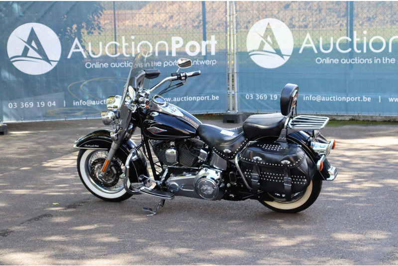 Harley-Davidson Heritage Softail Classic - Motocyclette: photos 3 Harley-Davidson Heritage Softail Classic - Motocyclette: photos 3