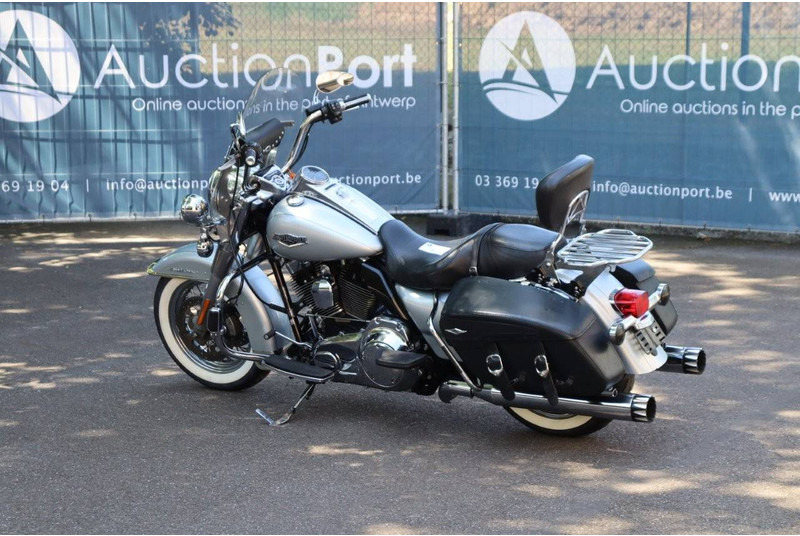 Harley-Davidson Road King Classic - Motocyclette: photos 3 Harley-Davidson Road King Classic - Motocyclette: photos 3