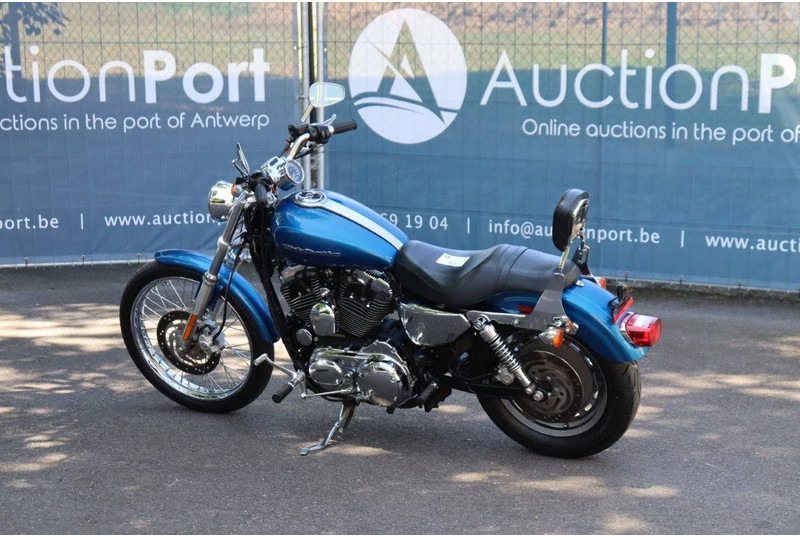 Harley-Davidson Sporster XL1200 Custom - Motocyclette: photos 3 Harley-Davidson Sporster XL1200 Custom - Motocyclette: photos 3