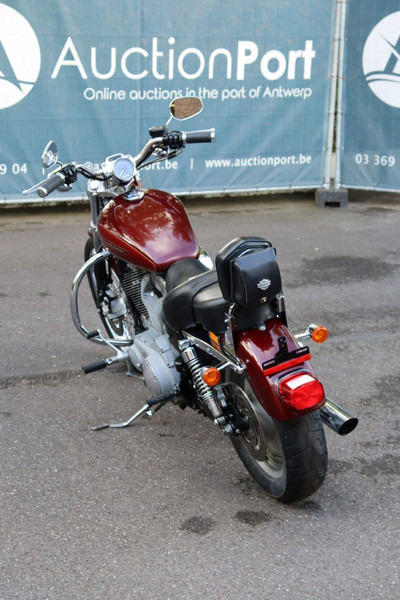 Harley-Davidson Sportster XL883 - Motocyclette: photos 5 Harley-Davidson Sportster XL883 - Motocyclette: photos 5