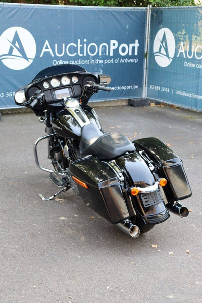 Harley-Davidson Street Glide - Motocyclette: photos 4 Harley-Davidson Street Glide - Motocyclette: photos 4